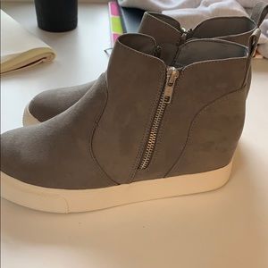 Grey heeled sneakers
